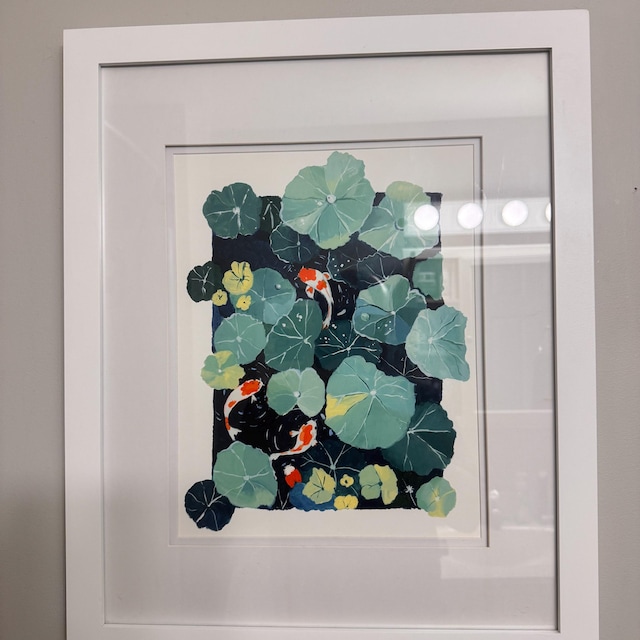 蓮の池と鯉 - 額入りまたは額なしのアートプリント - 蓮の絵画