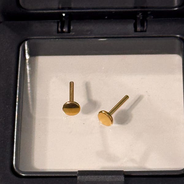 14K Gold Threadless Earrings - 16G Flat Back Labret Studs For Tragus, Conch, Helix Piercings (2mm-4mm)