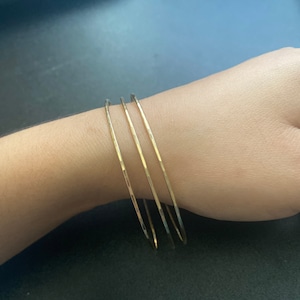 Set of Three Hammered Gold Bangles 14k Gold Filled Bracelet - Etsy