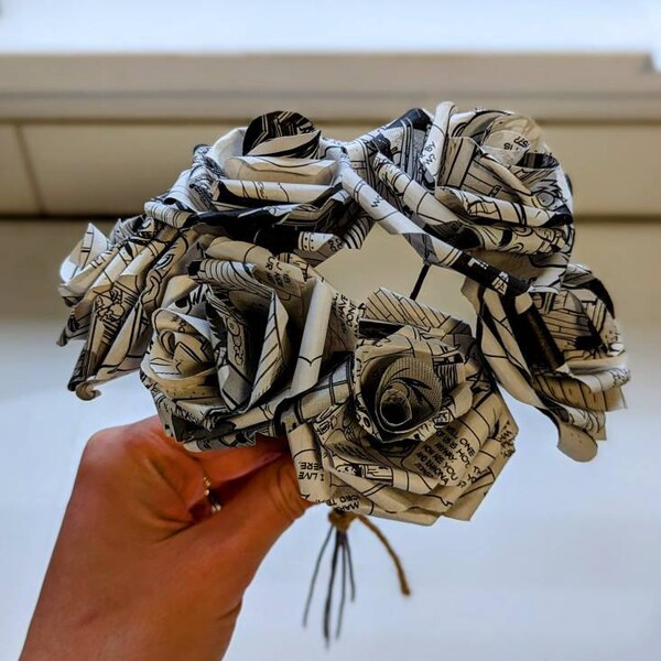6 Paper Roses, Book Page Flowers, Bookish Wedding Decor, Paper ...