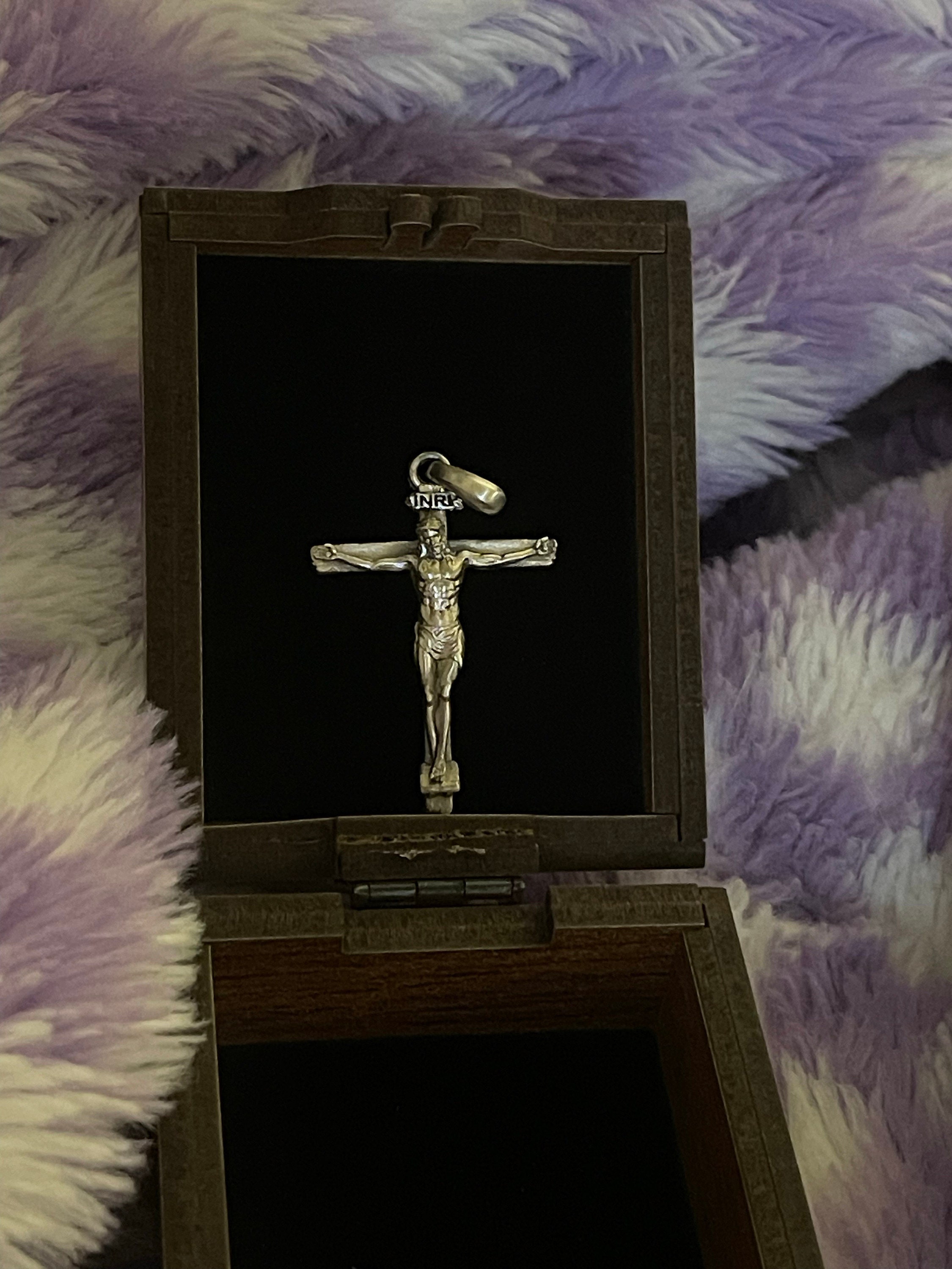 Handmade Silver Jesus Crucifix Necklace,3D Jesus Relief Cross Savior Pendant,Engraved Jesus Religious Charm,Silver Man Necklace,Gift For Men