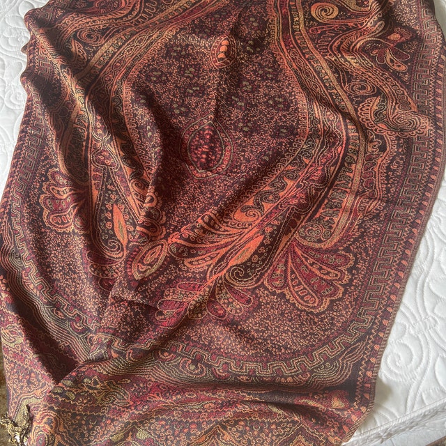 Boho Paisley Pashmina Scarf | Lightweight Earth-tone Travel