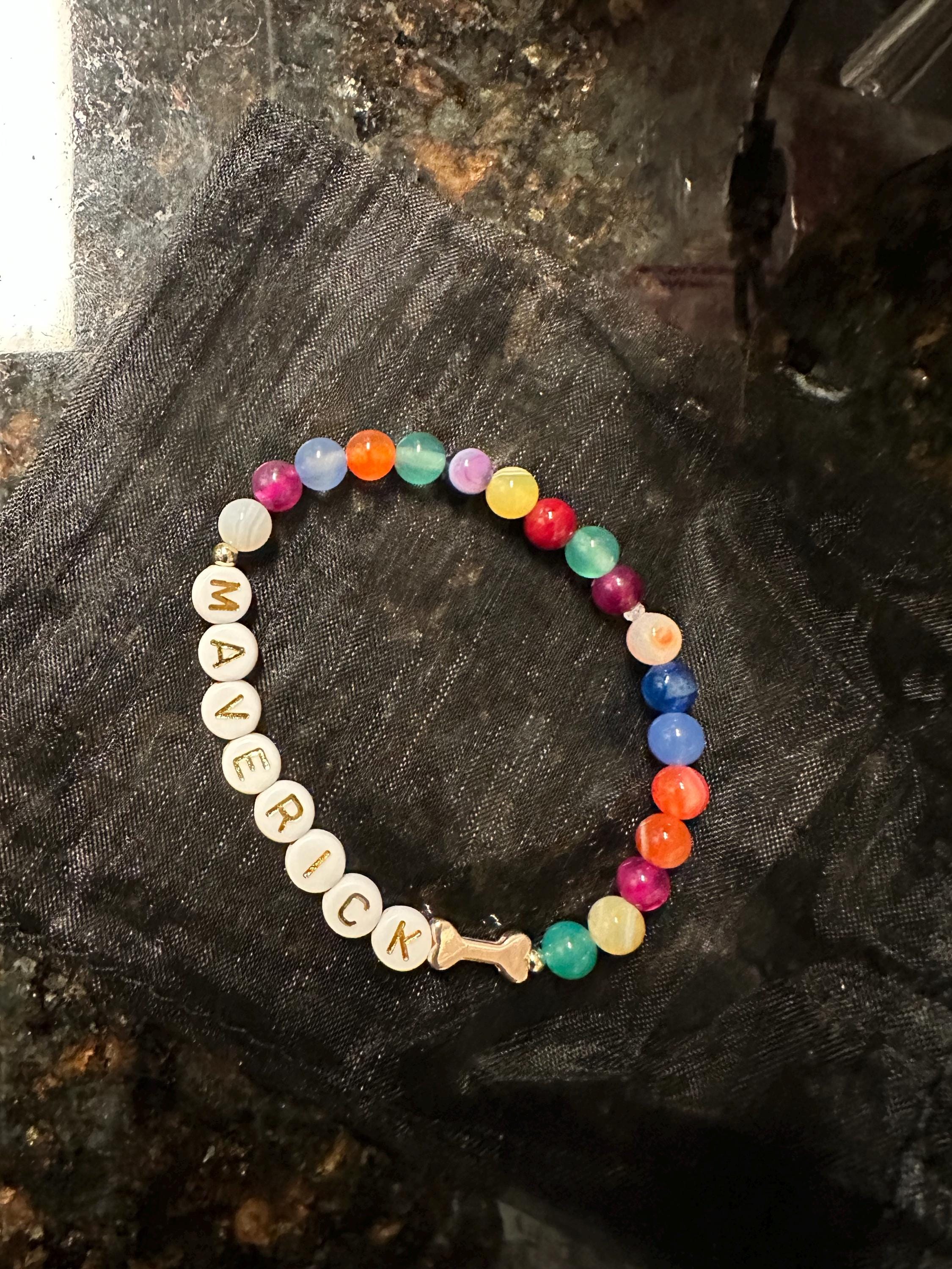 Personalized Pet Name Bone Bracelet with Beads, Gold Bone Bracelet, Stretch Chain, Pet Memorial Jewelry, Gift for Dog Mom/Pet Lovers
