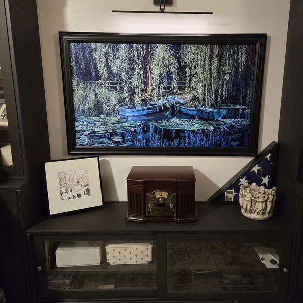 Crown TV Frames (gunmetal Gray), Wall Art, Aesthetic Home Décor, Room ...