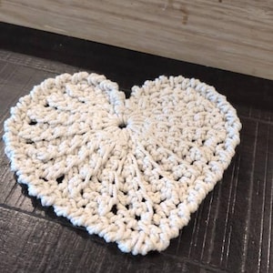CROCHET PATTERN: Crochet Heart Trivet Potholder 