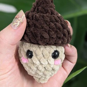 かぎ針編みのどんぐりパターン：イッティ・ビッティ・ガーデン・ポップ