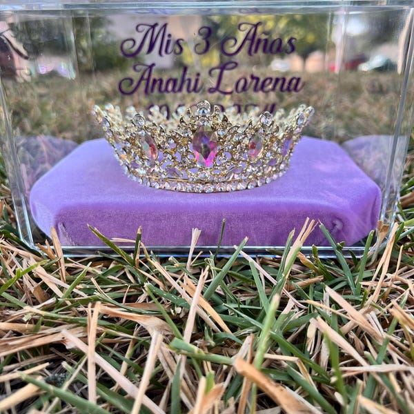 Tiara Display 8x6x5