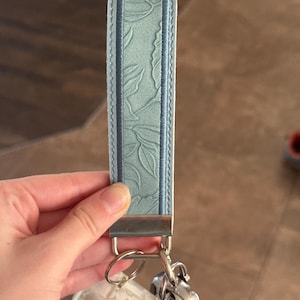 Lauryn added a photo of their purchase