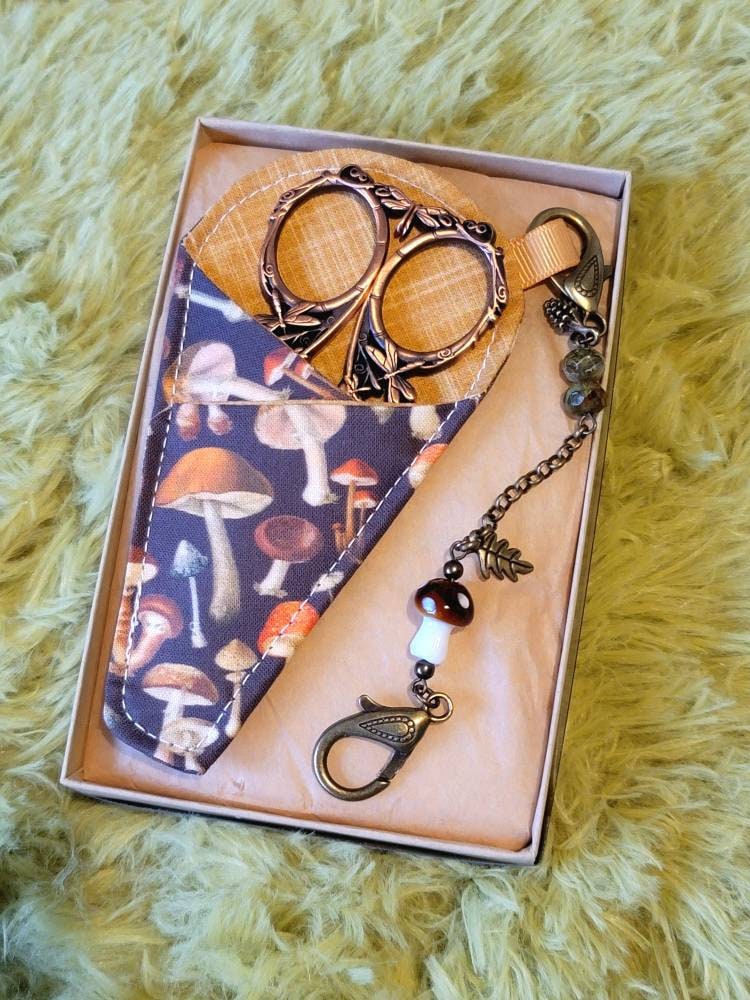 Dragonfly Embroidery Scissors • Unique Garden Theme Quilting Scissors in Vintage Copper or Silver Finish • Quilting Gift or Embroidery Gift