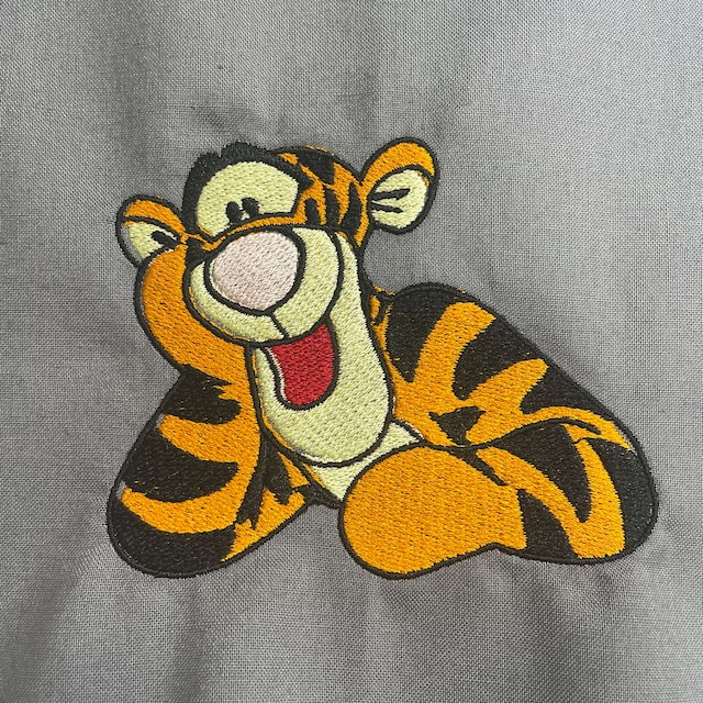 くまのプーさんの機械刺繍デザイン。プーさんの友達ティガー！ - Etsy 日本
