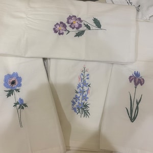 18 Wild Flowers Machine Embroidery Design, Floral Botanical Mini ...