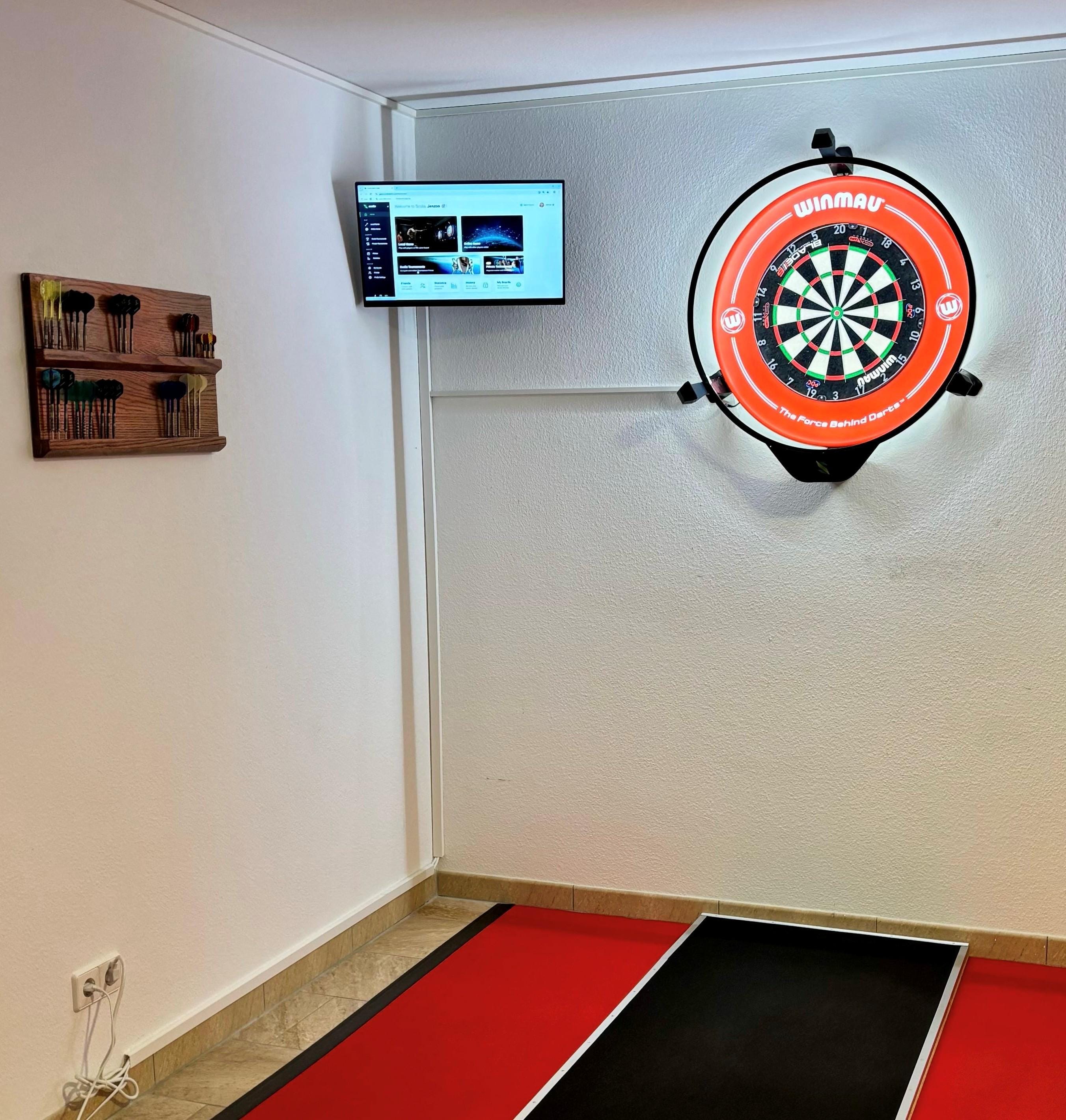 Super Deluxe - Custom dart display rack - Multiple styles! Light , Medium , Dark Oak, Ebony, Clear Coat - FREE Keyholes!!