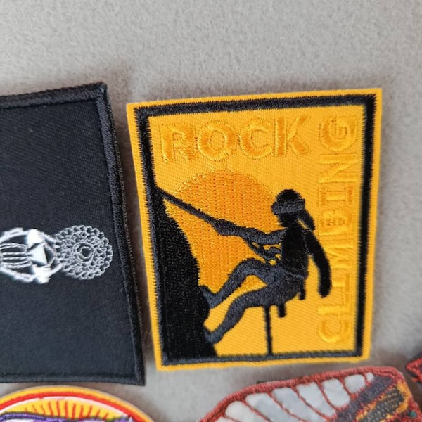 Grand patch dos Free Biker - 33,6 x 11,7 cm - Écusson brodé Top Rocker pour motard arc supérieur - Patch dorsal XXL - Patch arrière pour vestes de moto - Cardigan Grand patch dos Free Biker - 33,6 x 11,7 cm - Écusson brodé Top Rocker pour motard arc supérieur - Patch dorsal XXL - Patch arrière pour vestes de moto - Cardigan