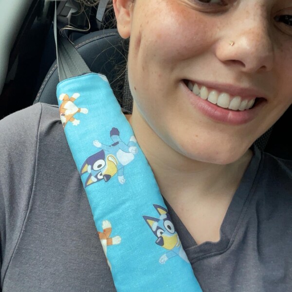 Blue Trio Bubblegum Car Seat Belt Cover 7''x12.6'' (Pack of 2)