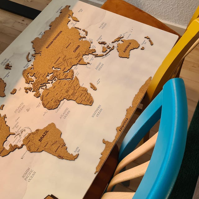 世界地図プッシュピンウォールアート、コルク世界地図ボード、木製世界
