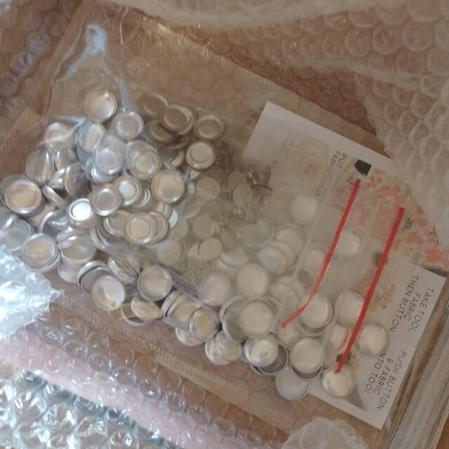 200 Basette Per Orecchini Dorate + Fermagli | Piattini Da 10mm In Acciaio | Kit Fai Da Te