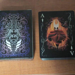 VOID トランプデッキ | 54枚入り、ポーカーサイズ、Hollow Knight に