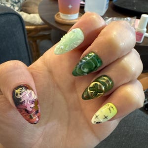 Lizet added a photo of their purchase