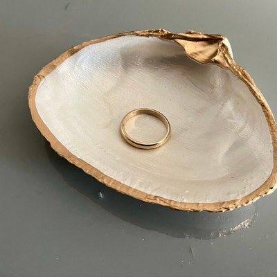 Scallop Shell Ring Dish, Jewelry Tray, Beach Themed Gift, Seashell Ring ...