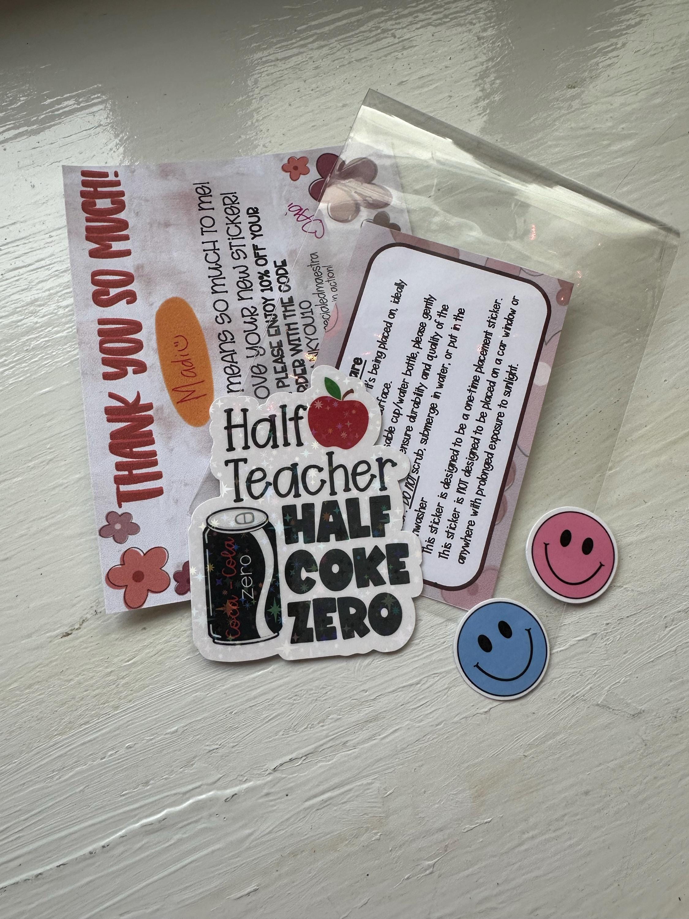 Halb Lehrer, halb Diet Coke Aufkleber | Dr. Pepper | Cherry Coke | wasserfester Lehreraufkleber | Lehreraufkleber | Laptop-Lehreraufkleber