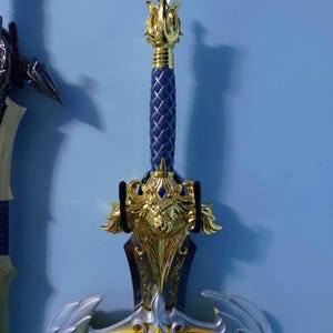 WOW Warcraft Metal Brass Lich King Helmet Steel Frostmourne Gold