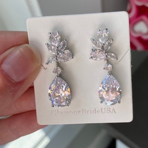 Luxury White Crystal Necklace Set – Elegant Party Jewelry