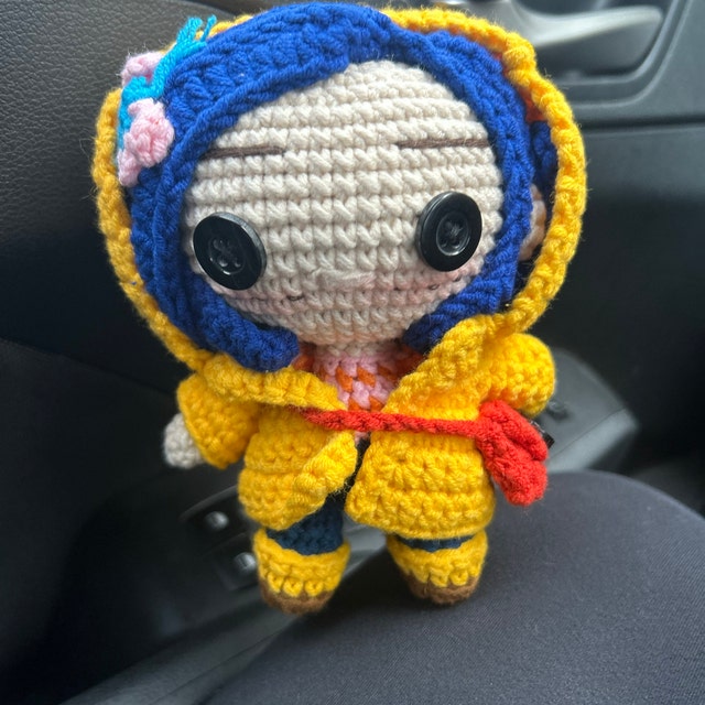 my small versión of coraline with button eyes #amigurumi #crochettoys  #coraline amigurumi : r/Amigurumi