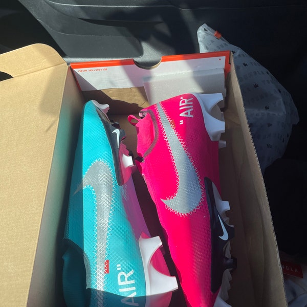 custom color football cleats