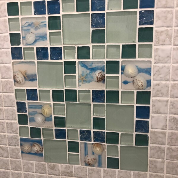 Tenedos Nordic Frost Gold Mosaic Tile Sheet – Frosted White & Brushed Gold Linear Glass Metal Backsplash