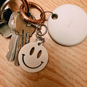 Iron Orchid Studio Smiley Face Flower Keychain
