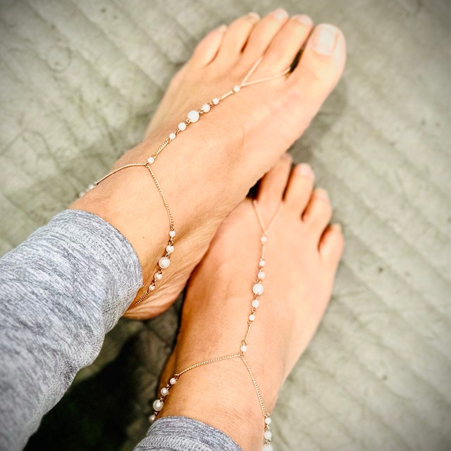 Anglacesmade Bridal Shambhala Crystal Anklet Beaded Layered Foot Chain  Dainty Foot Accessories Boho Ankle Bracelet for Women and Girls (Silver)