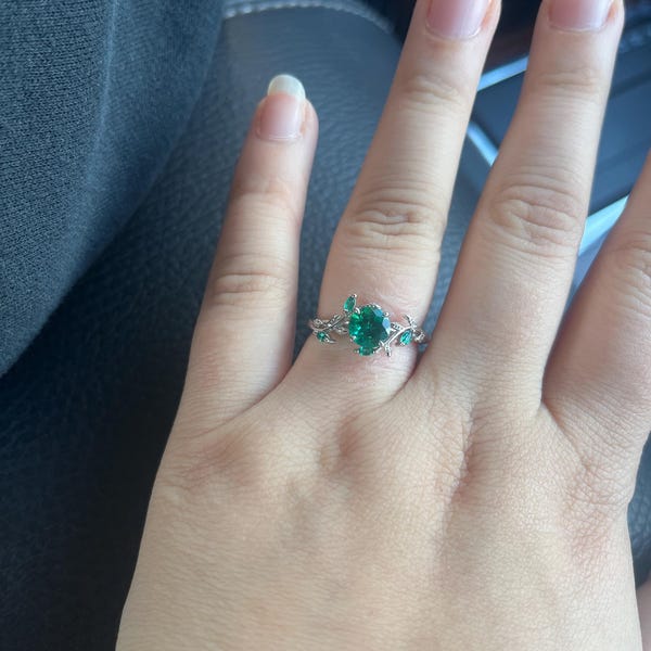 Vintage Round Cut Green Emerald Engagement Ring Yellow Gold Cluster ...