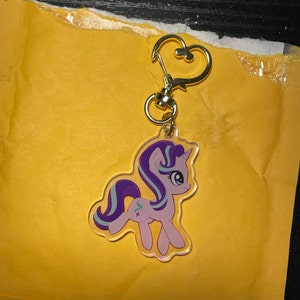 Taylor added a photo of their purchase