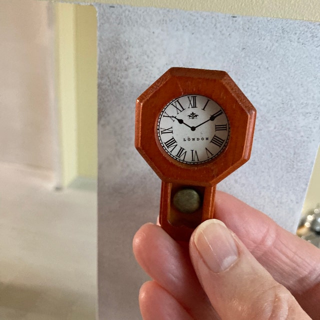 Casa Delle Bambole A Forma Di Orologio Da Parete Ottagonale