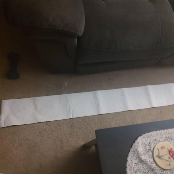 Faixa de papel de parede branca com textura marcante - Repetição de 1 ...