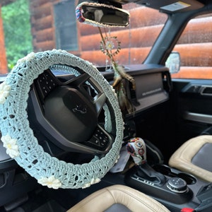 YDM Crochet Daisy Steering Wheel Cover,3D Daisy Steering Wheel Cover for Women,Cute Steering Wheel Cover,Car Accessories (C,Steering Wheel Cover+2