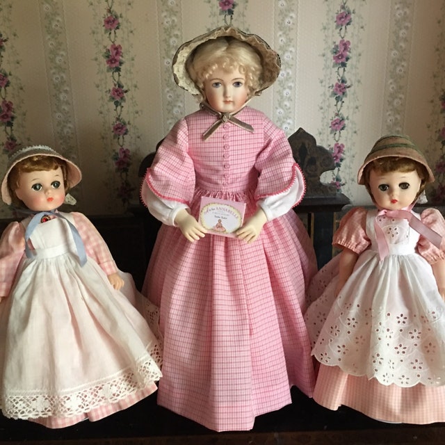 Lot Of 5 FABULOUS VINTAGE PENNY WOODEN DOLLS WILLIAMSBURG PAPER PARLOR