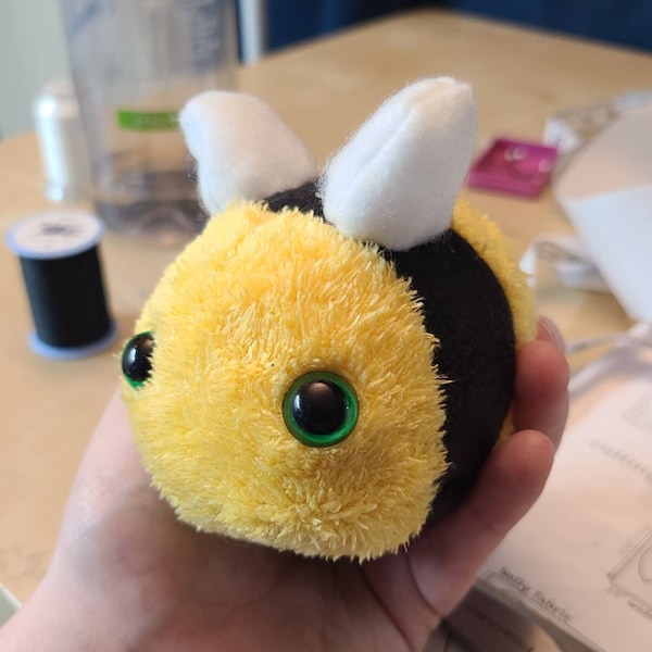 Bee Plushie Digital Download PDF Intermediate Sewing Pattern - Etsy