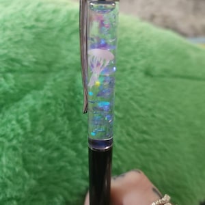Kayleigh added a photo of their purchase