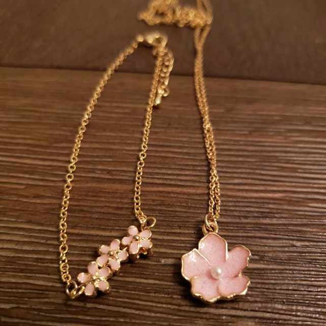 Shop OLYCRAFT 100Pcs 5 Colors Cherry Blossoms Flower Charms Alloy Sakura  Enamel Charms Enamel Pendants Gold Plated Flower Charms Pendant Accessories  for DIY Necklace Bracelet Earring Jewelry Making Crafts for Jewelry Making 