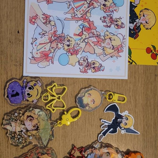 リンバスカンパニー スターリーシナー アクリルキーホルダー - Etsy 日本