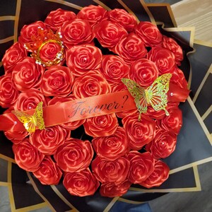 永遠のバラの花束 - 無地の赤 - ハッピーバースデーバナー - Etsy 日本