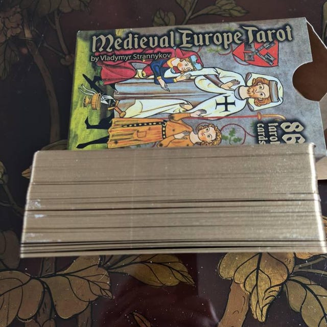 Medieval Europe Tarot Deck: 86-card Indy Tarot With Gilded Edges