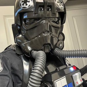 スター・ウォーズ タイ・ファイター パイロットをイメージしたレプリカ