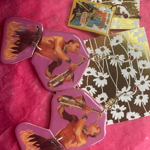 Dahlia added a photo of their purchase