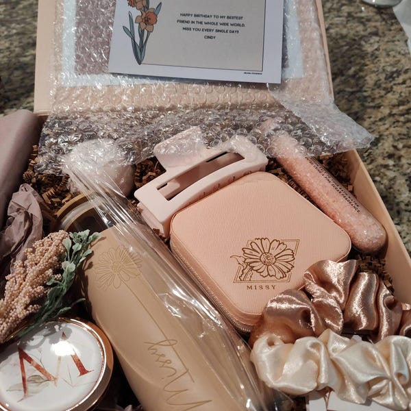 Happy Birthday Gift Box for Her, Personalized Birthday Box With Spa ...