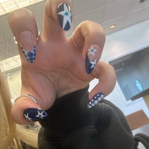 Lainee added a photo of their purchase