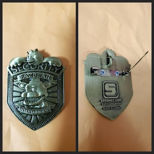 Replica Five Nights at Freddy's Security Badge Limited Edition | Loja dos POP's - Não é loucura