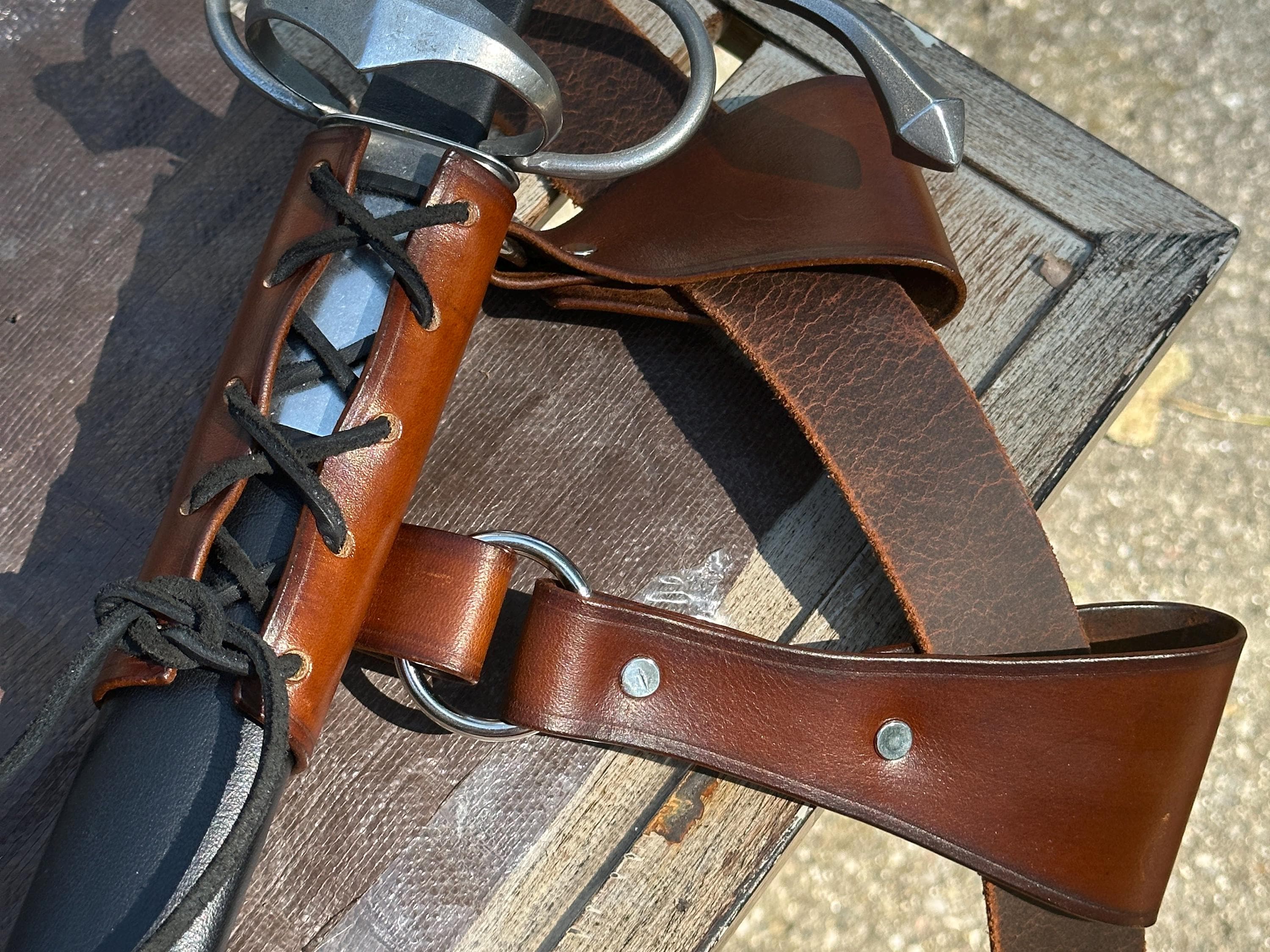 Side-Carry Sword Frog