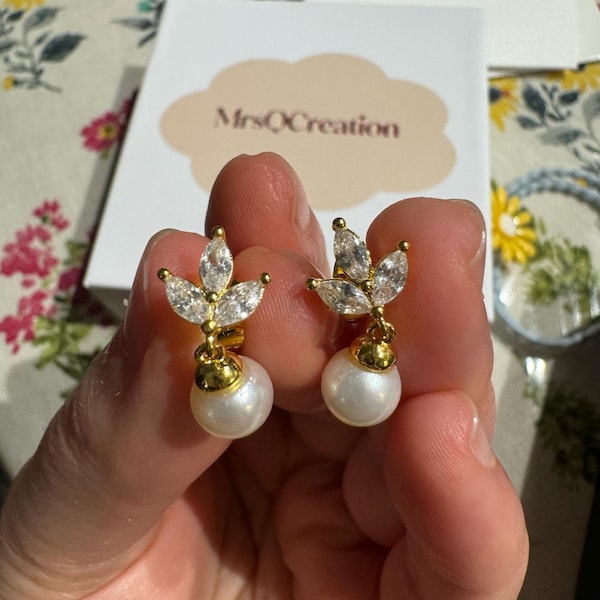 Pearl Drop Necklace